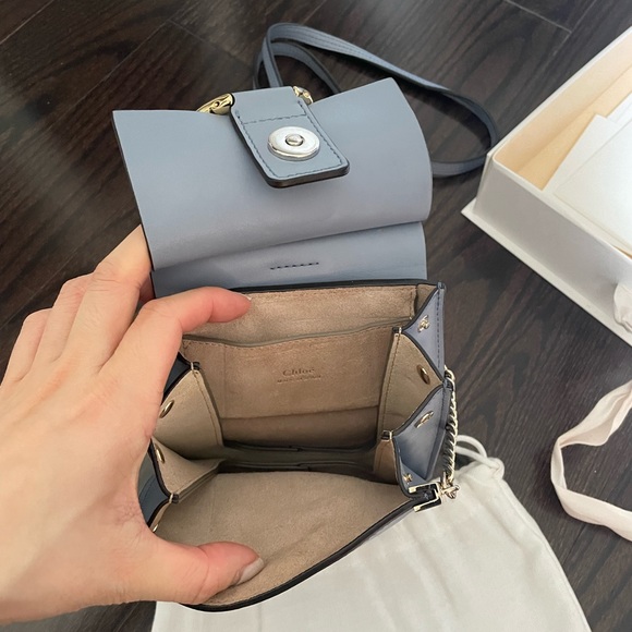 Chloe mini Faye bracelet bag. Color is a blue/grey - Picture 4 of 5